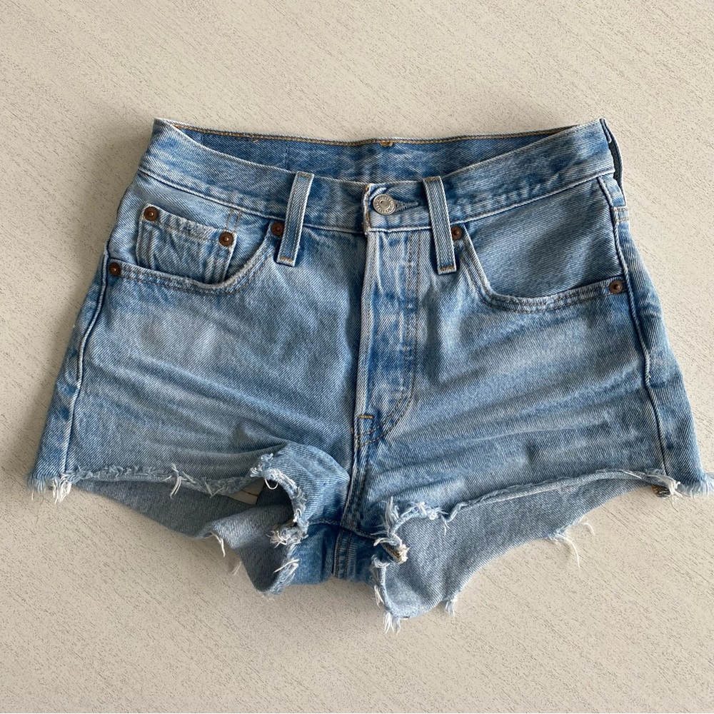 Levi’s Women’s 501 Light Wash Denim Shorts